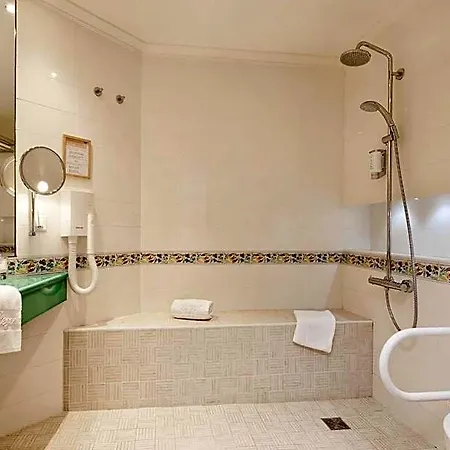 Hotel Le Regent 3*
