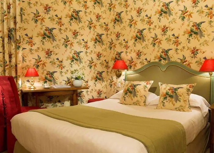 雷让巴黎酒店 3*