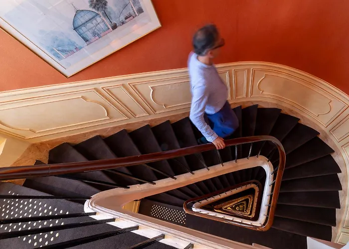 雷让巴黎酒店 酒店