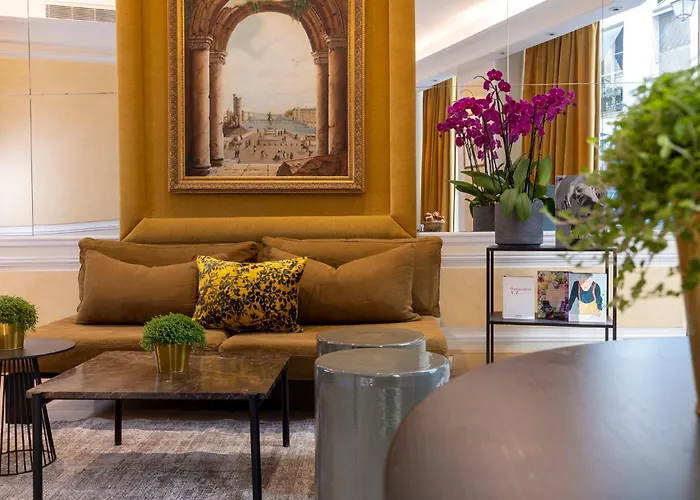 雷让巴黎酒店 3*