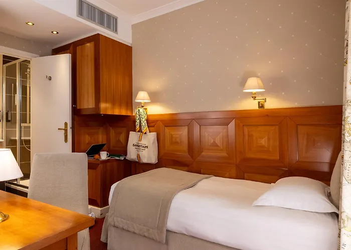 酒店 雷让巴黎酒店