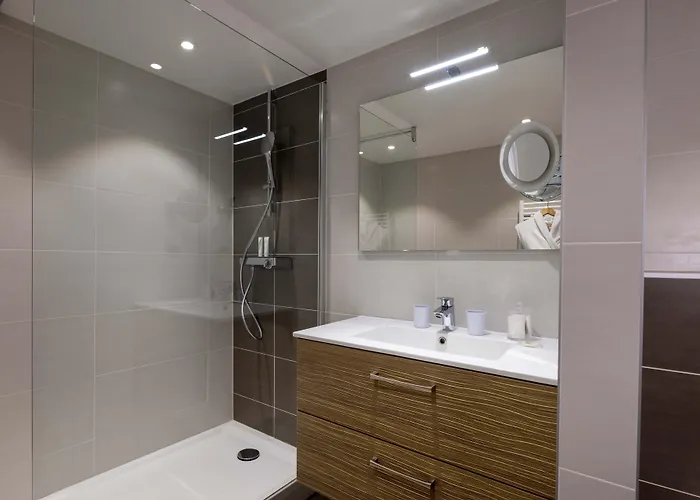 雷让巴黎酒店 酒店