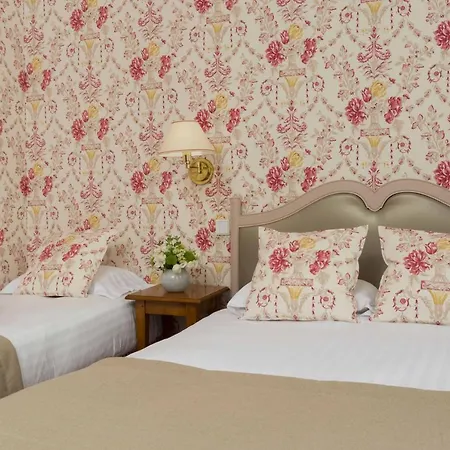 Le Regent Hotel